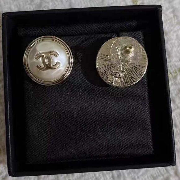 Authentic Chanel Clip-on stud earrings - Picture 2 of 2